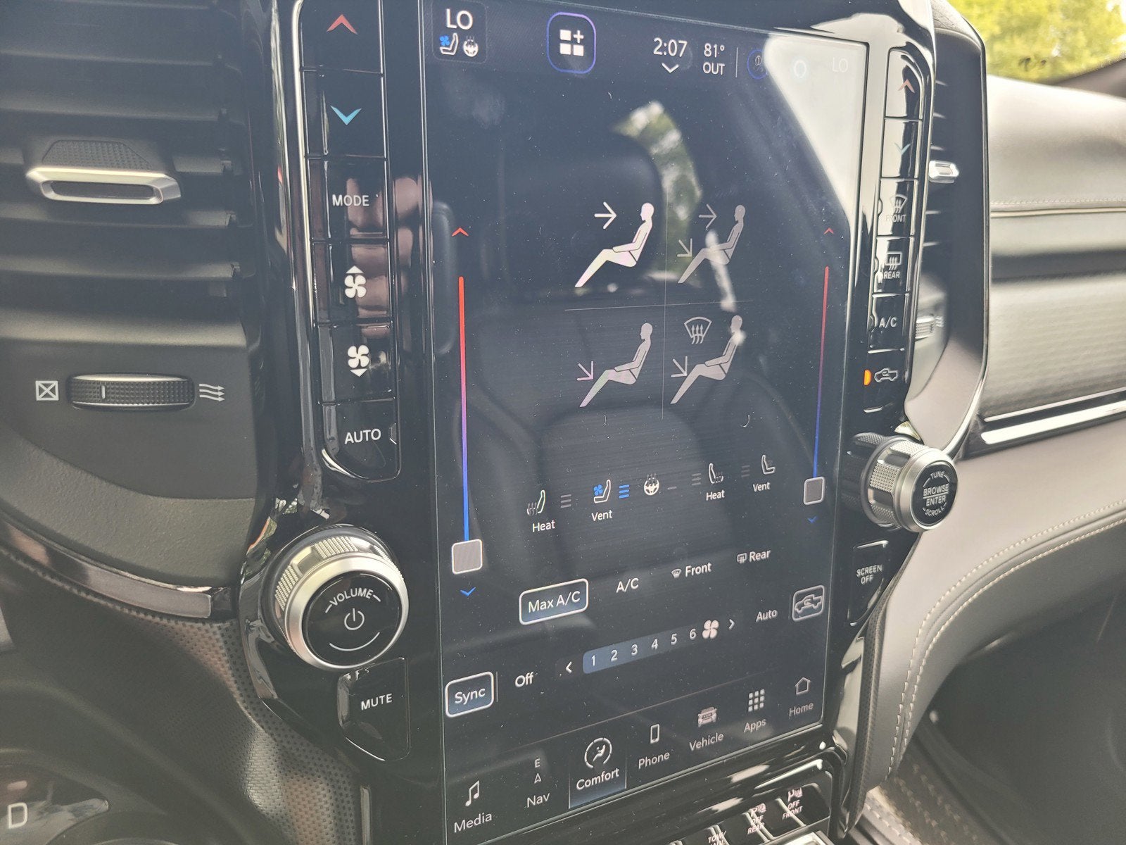 2023 RAM 1500 LIMITED