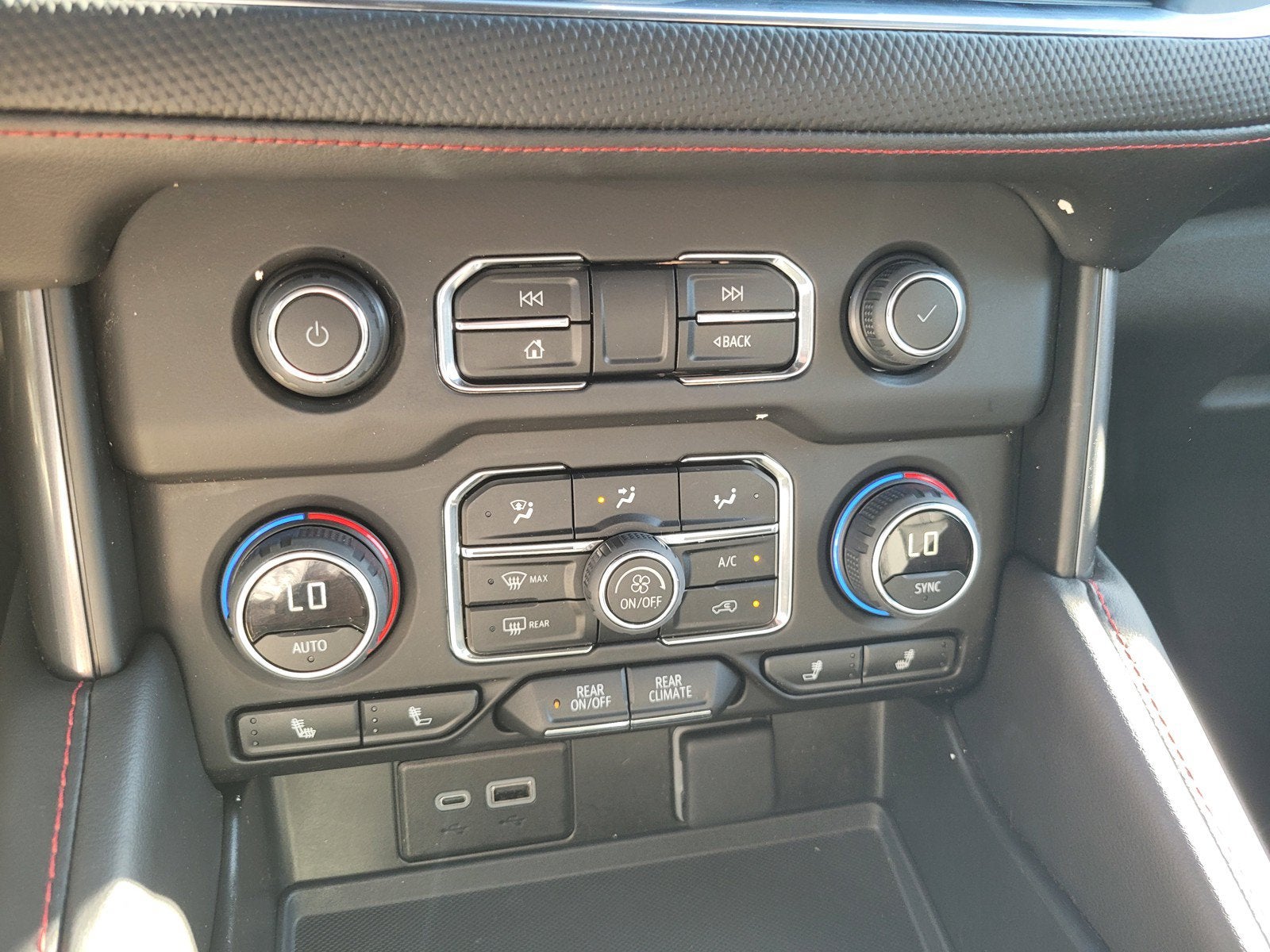 2023 Chevrolet TAHOE RST