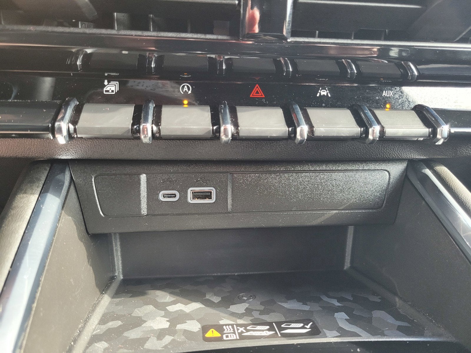 2024 GMC CANYON 4WD AT4