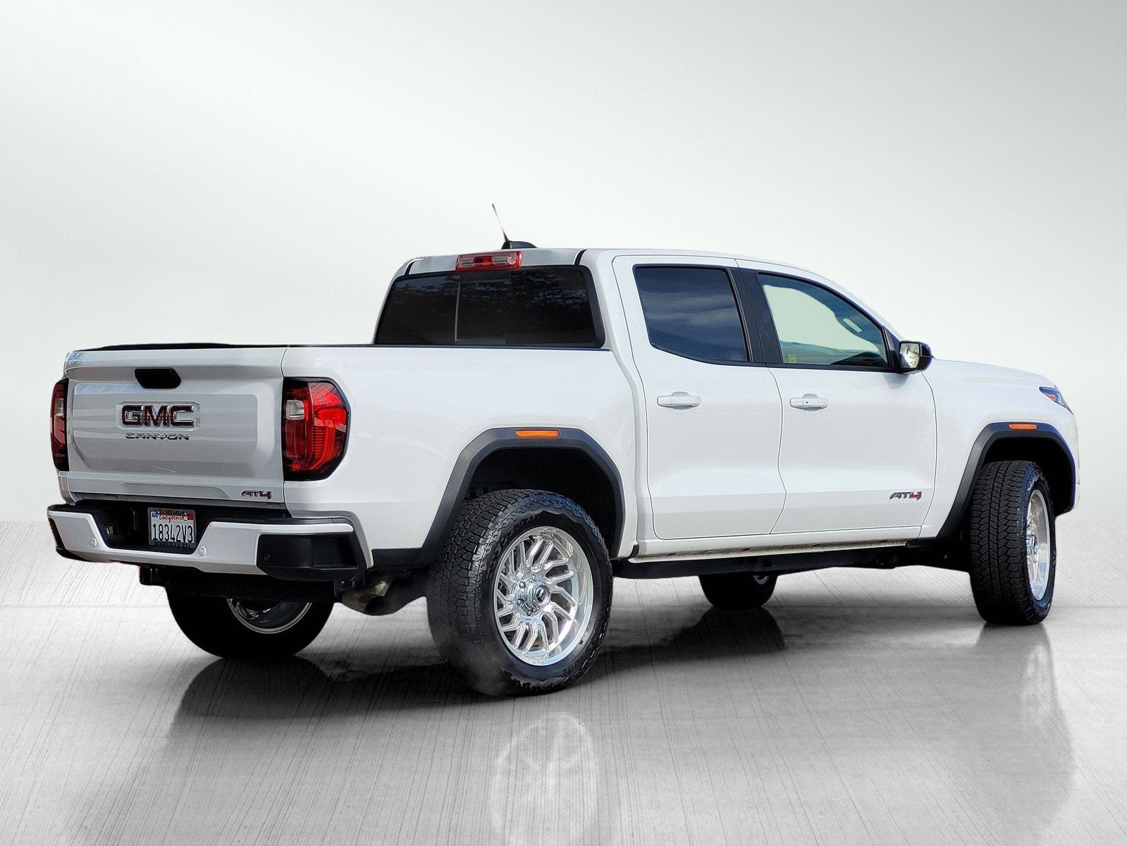 2024 GMC CANYON 4WD AT4