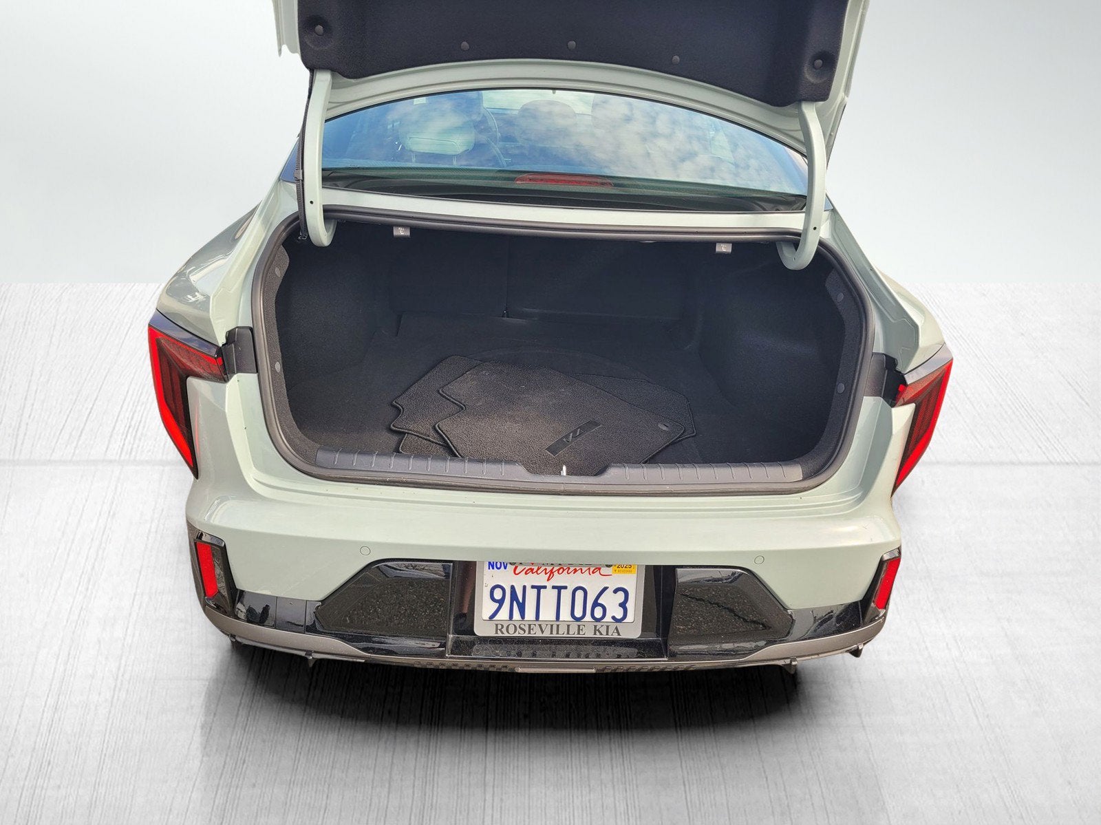 2025 Kia K4 GT-LINE TURBO