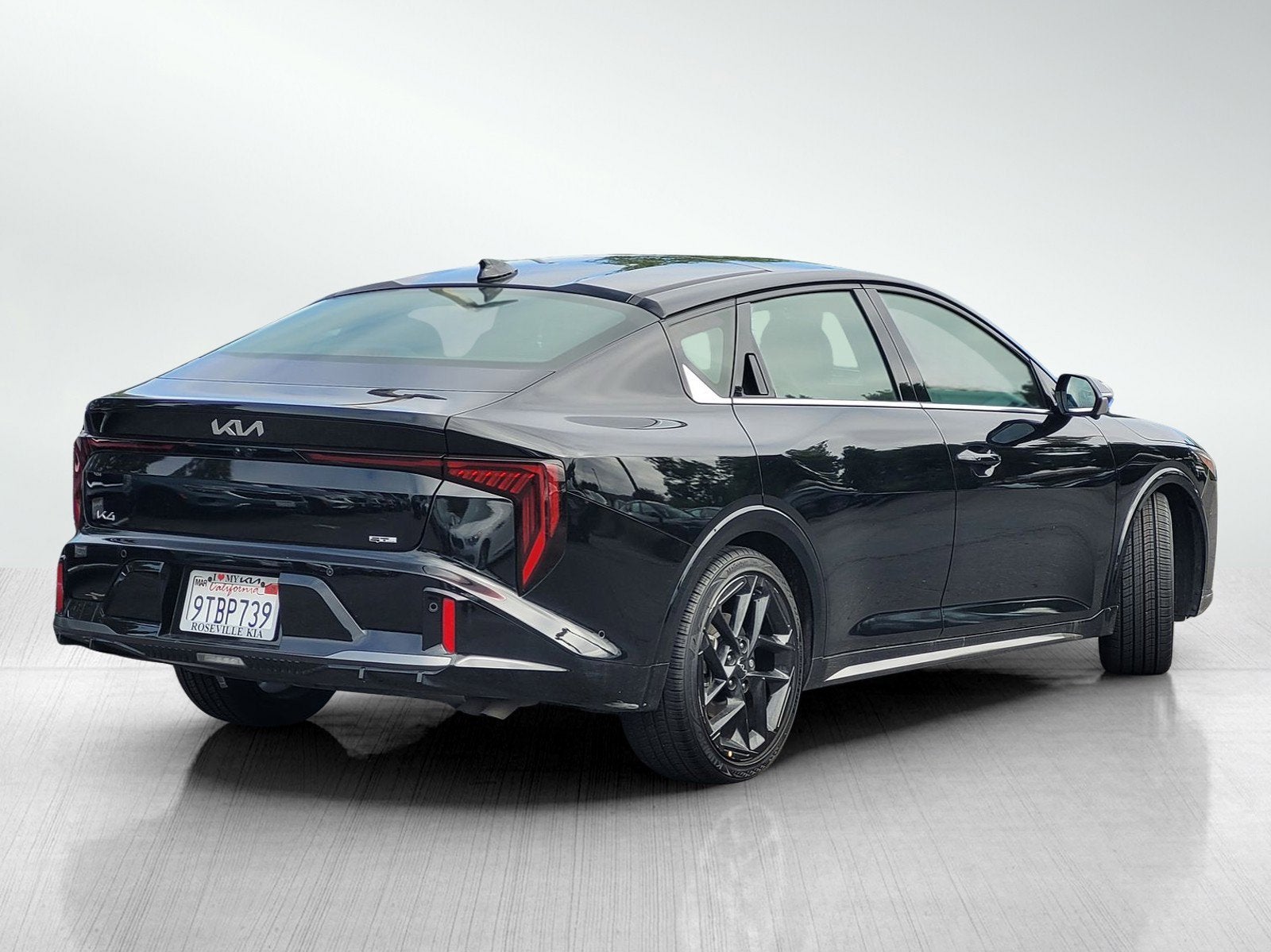 2025 Kia K4 GT-LINE TURBO