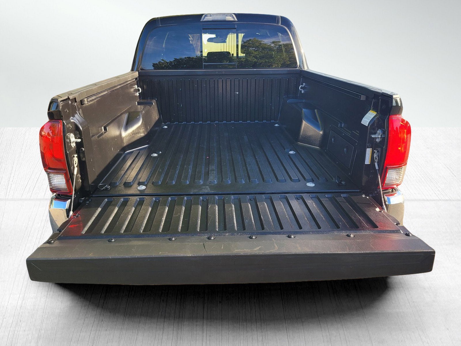 2023 Toyota TACOMA 4WD SR5