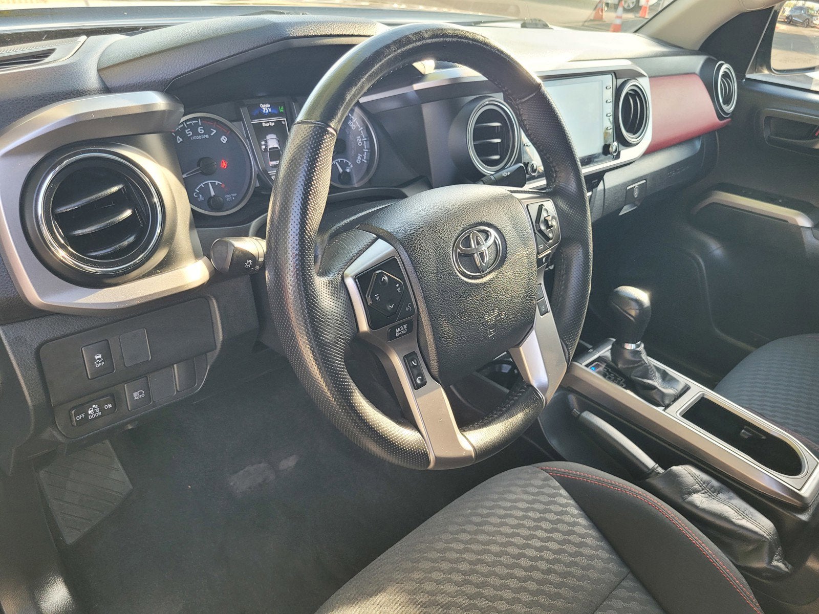 2023 Toyota TACOMA 4WD SR5