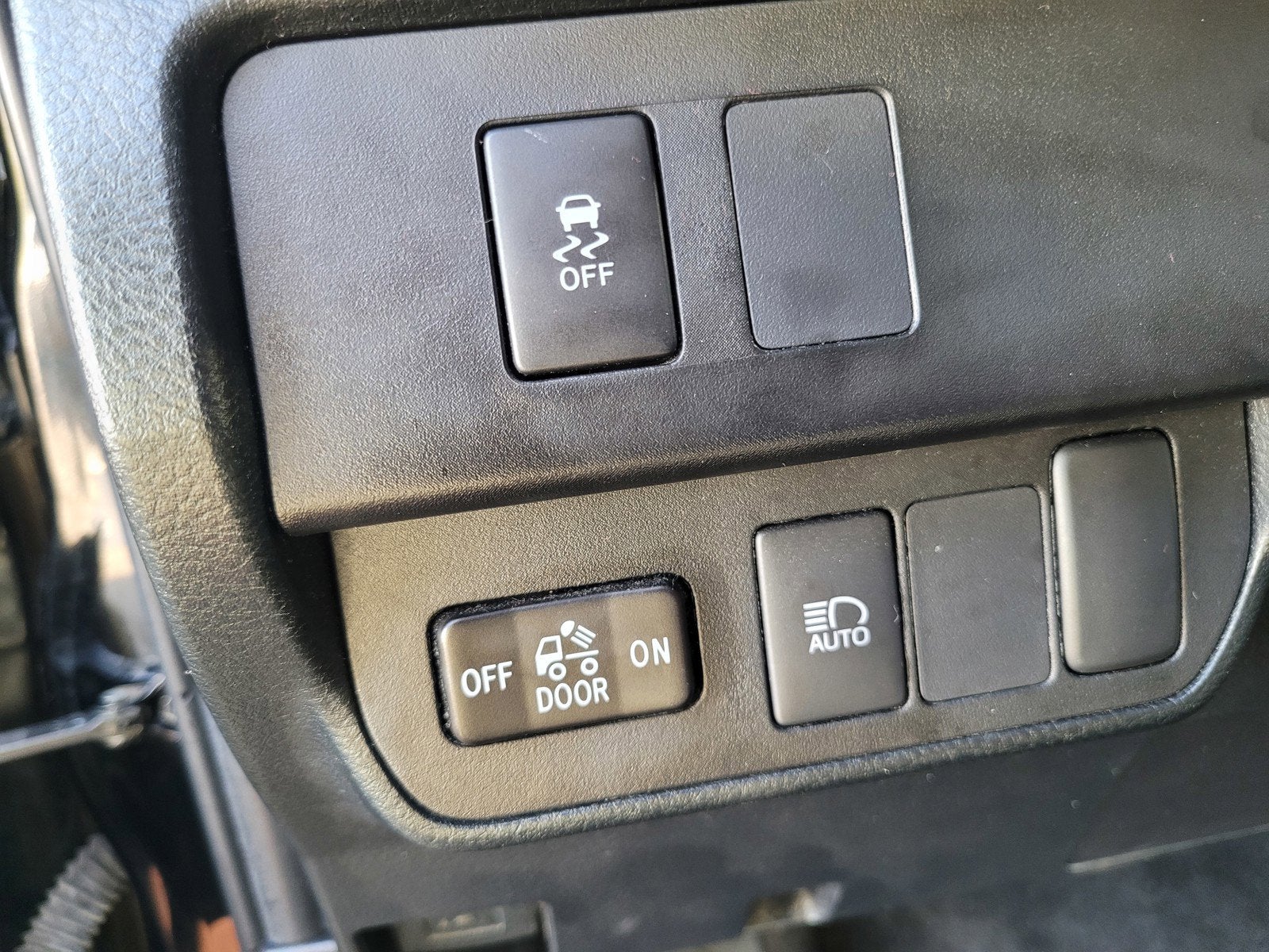 2023 Toyota TACOMA 4WD SR5