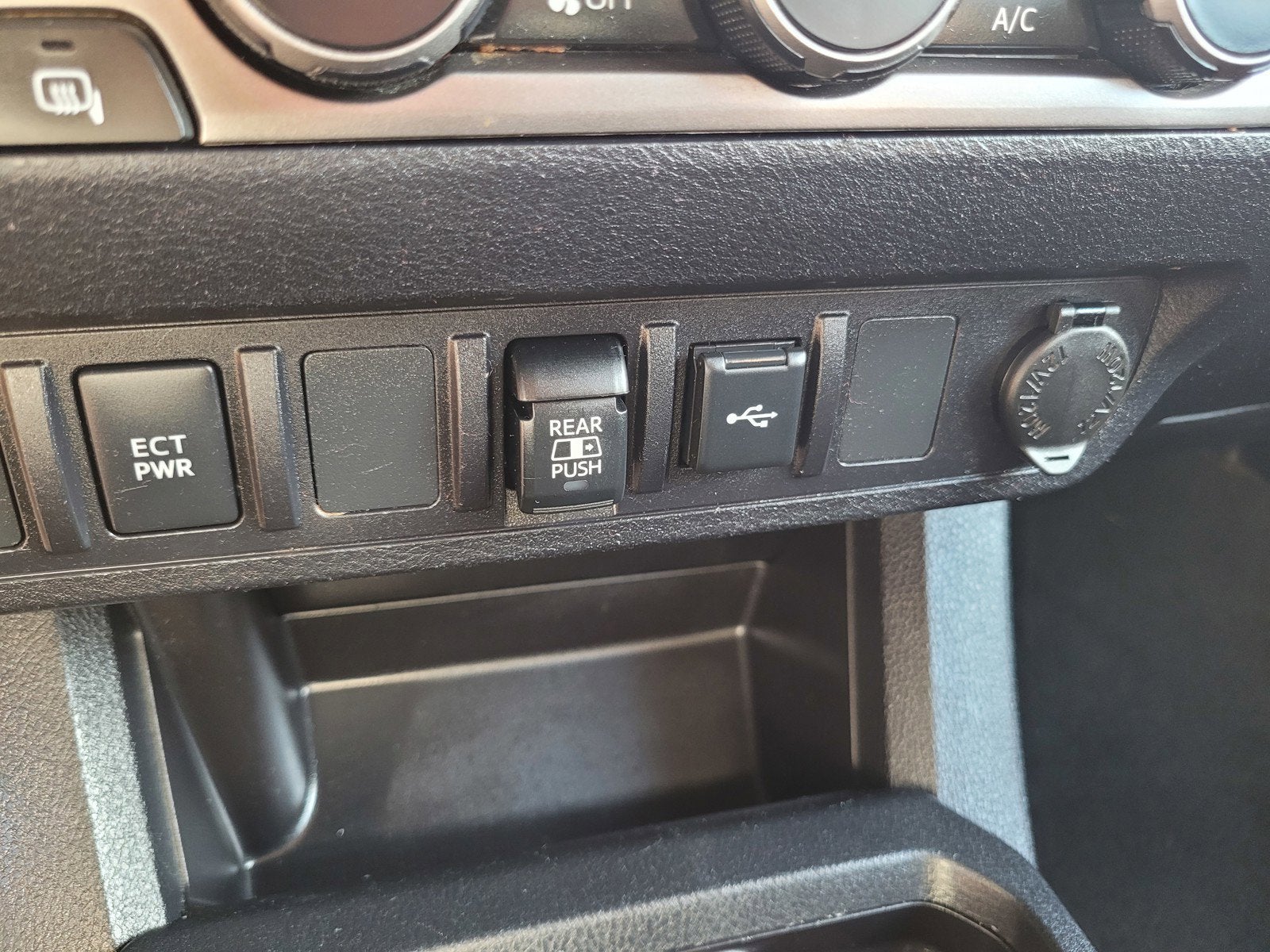 2023 Toyota TACOMA 4WD SR5