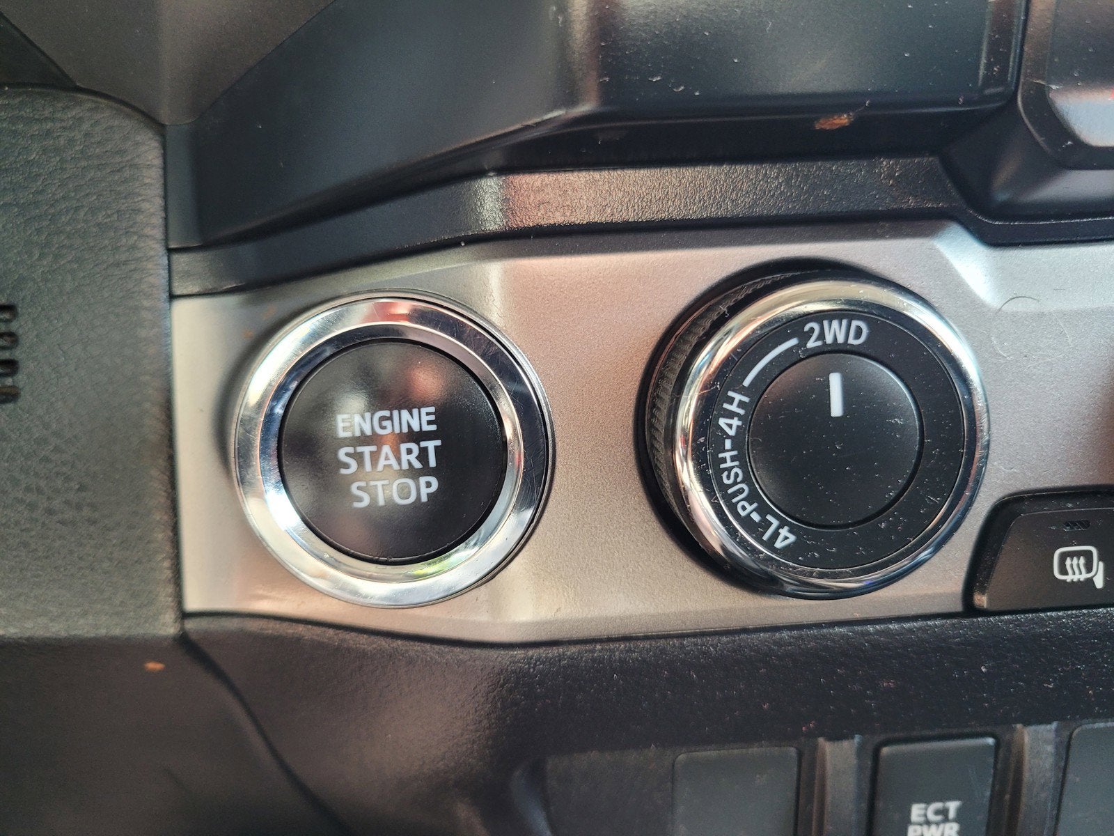 2023 Toyota TACOMA 4WD SR5