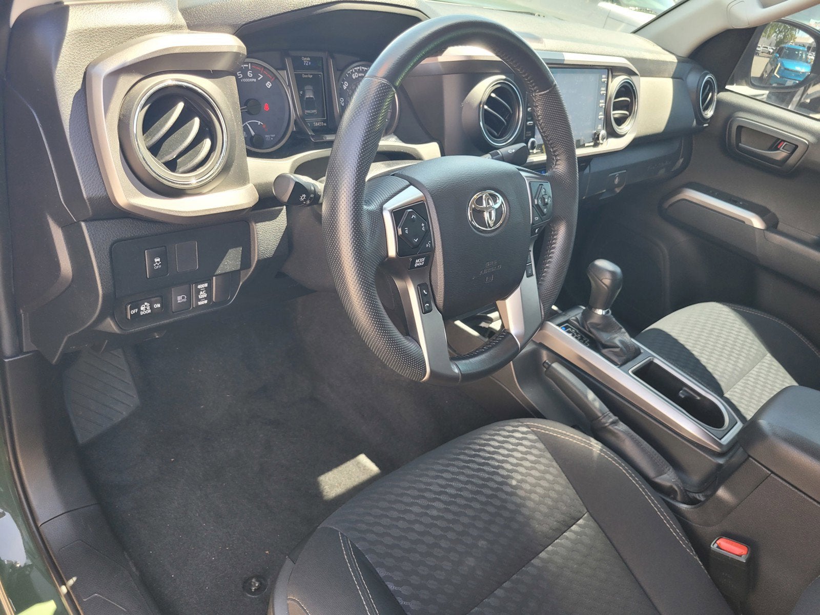 2021 Toyota TACOMA 4WD SR5