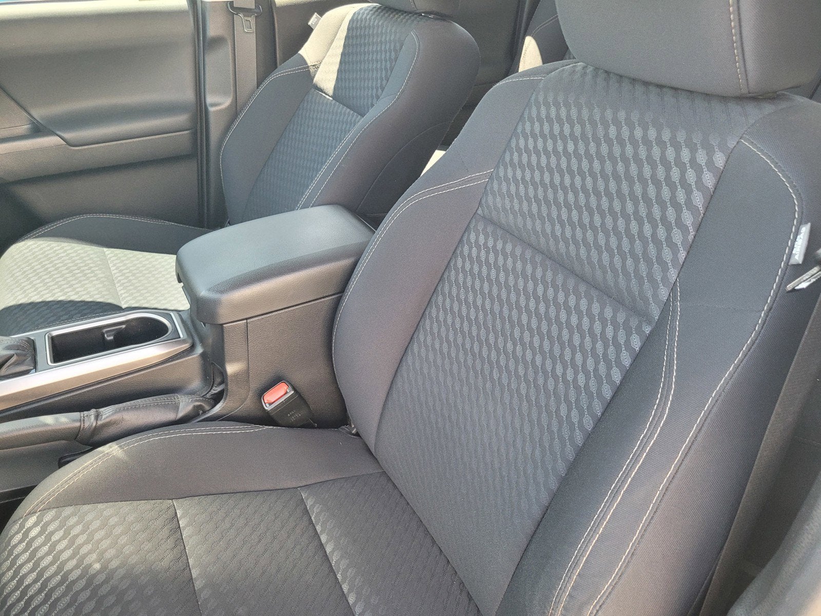 2021 Toyota TACOMA 4WD SR5