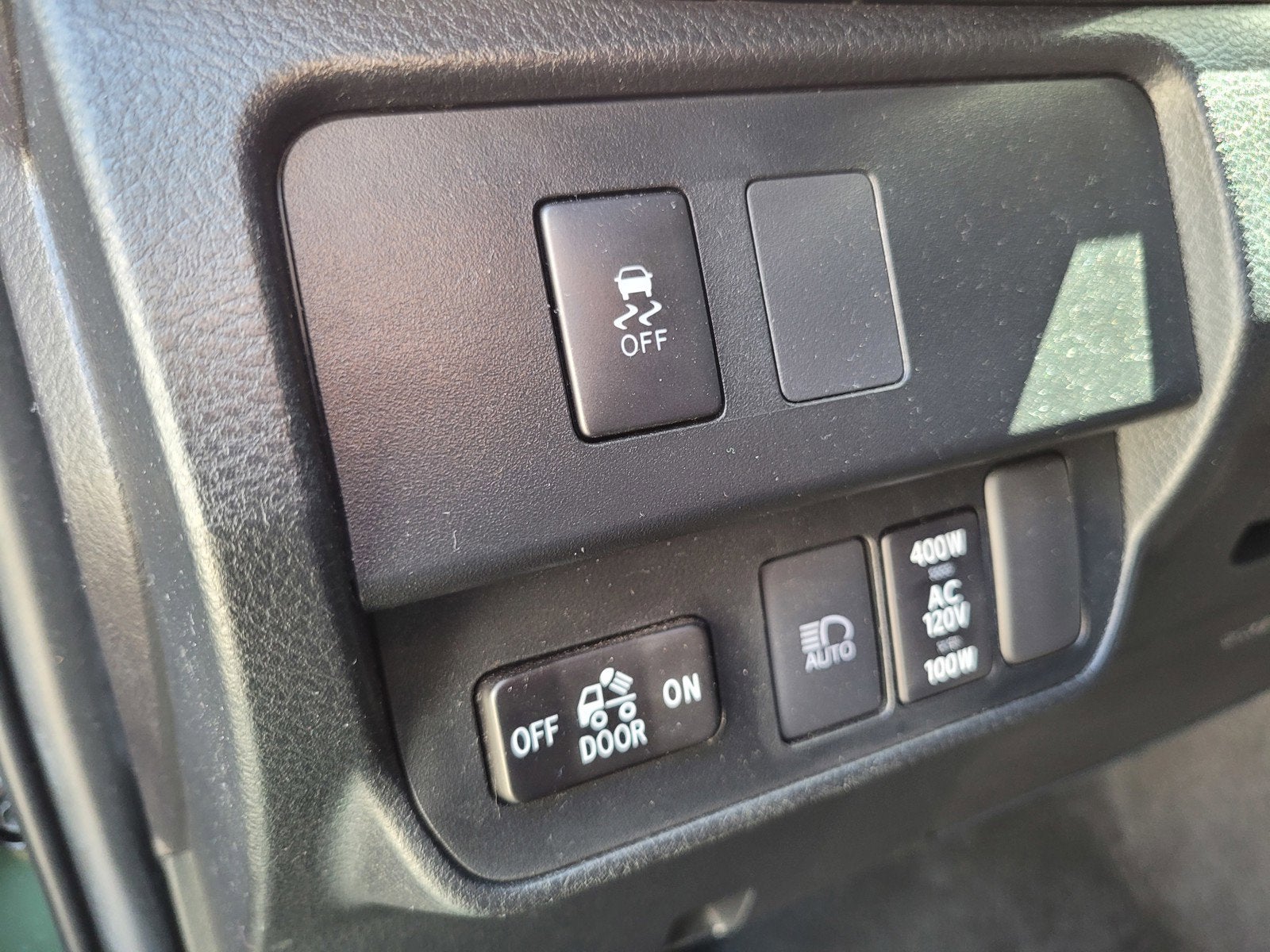 2021 Toyota TACOMA 4WD SR5