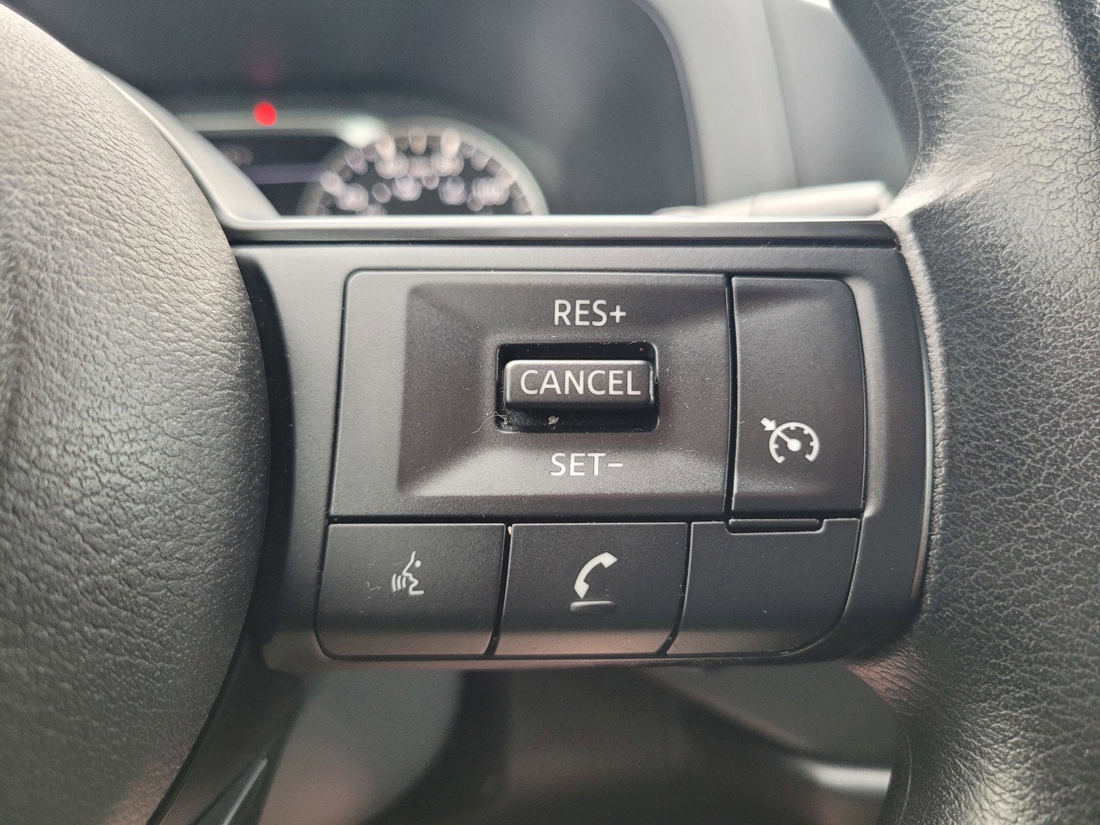 2023 Nissan PATHFINDER S