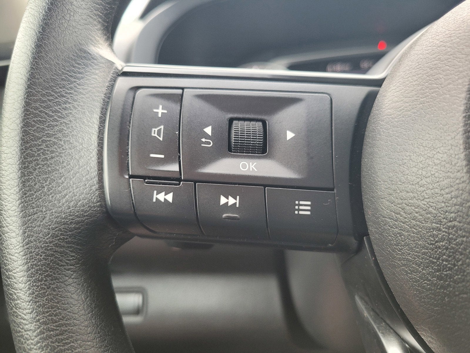 2023 Nissan PATHFINDER S