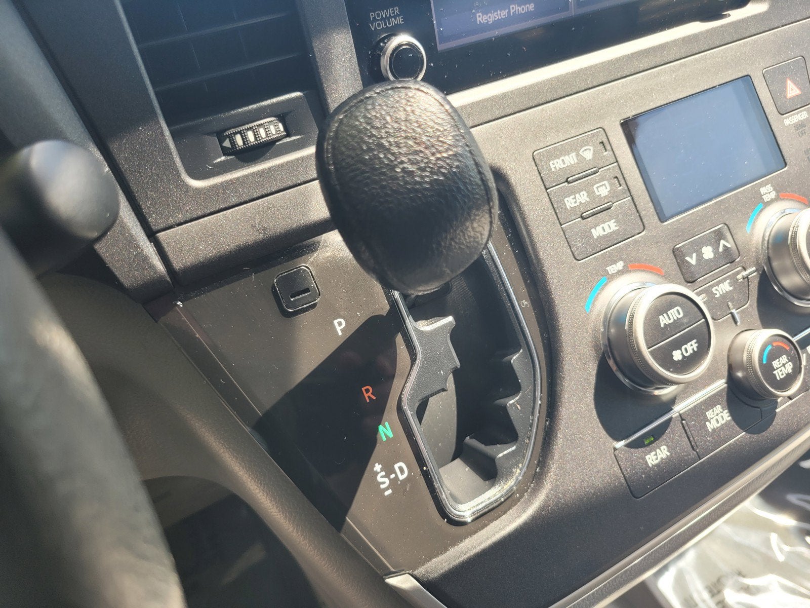 2020 Toyota SIENNA L