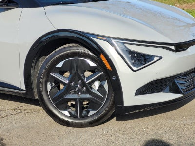 2025 Kia EV6 WIND