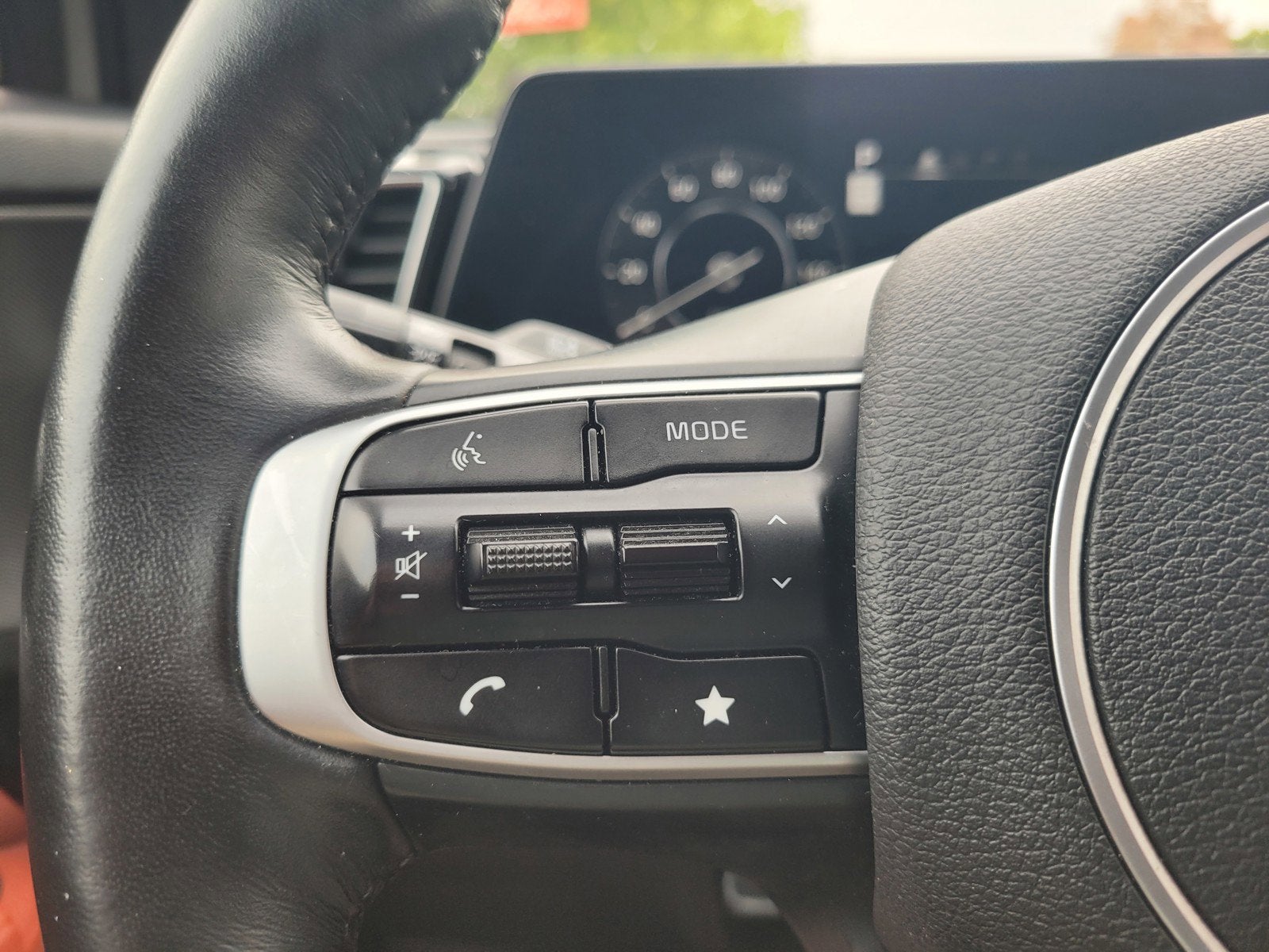 2025 Kia SPORTAGE SX-PRESTIGE
