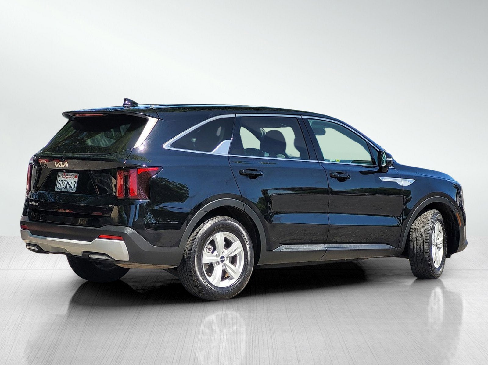 2025 Kia SORENTO LX