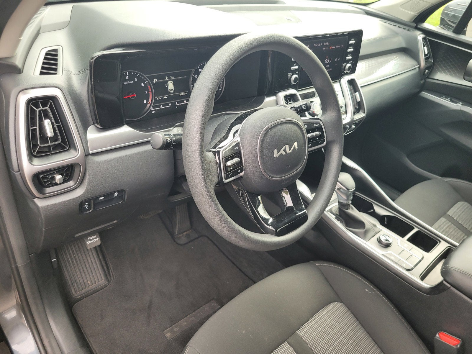 2023 Kia SORENTO LX