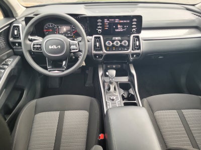 2023 Kia SORENTO LX