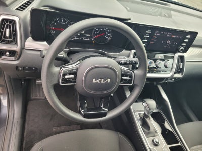 2023 Kia SORENTO LX
