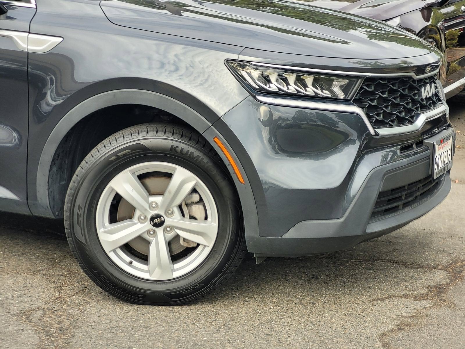 2023 Kia SORENTO LX