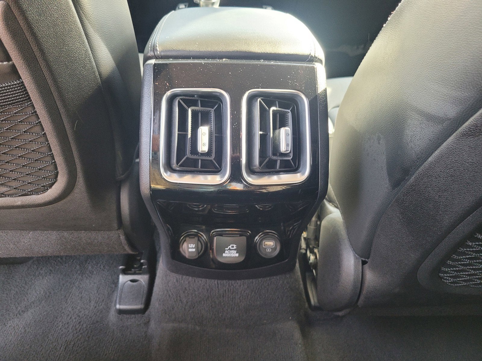 2023 Kia SORENTO Base