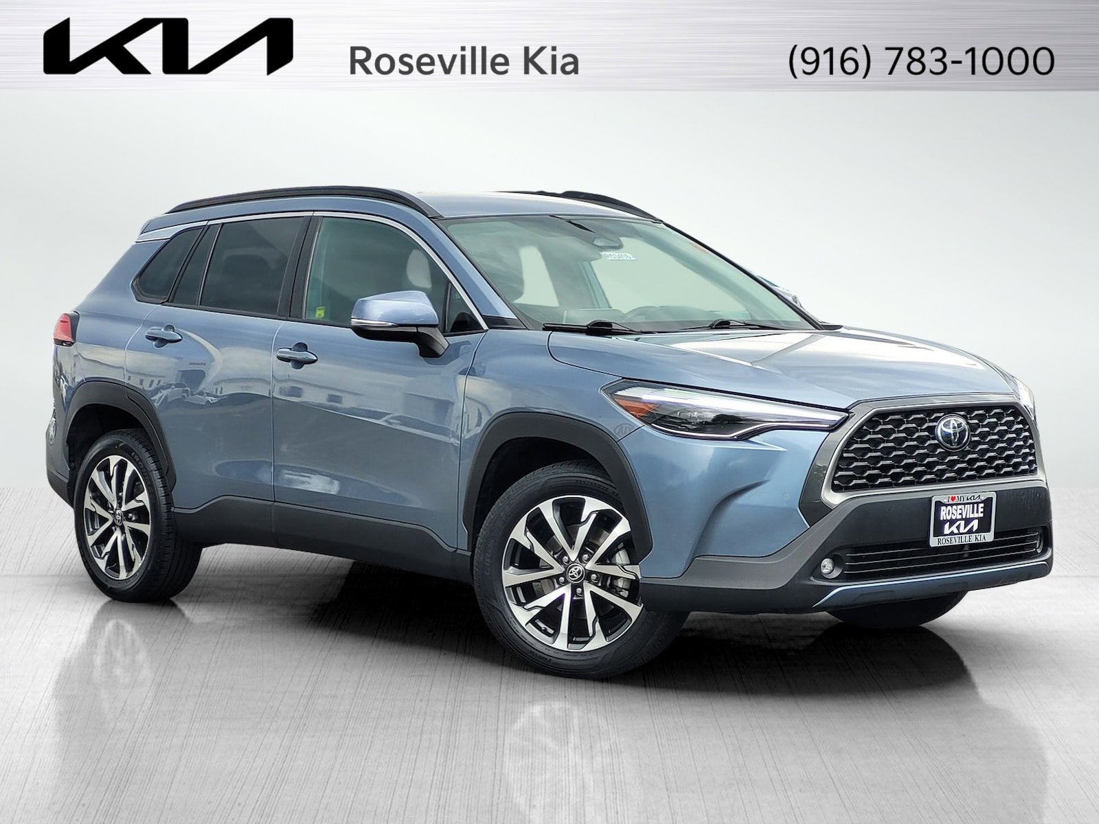 2024 Toyota COROLLA CROSS XLE