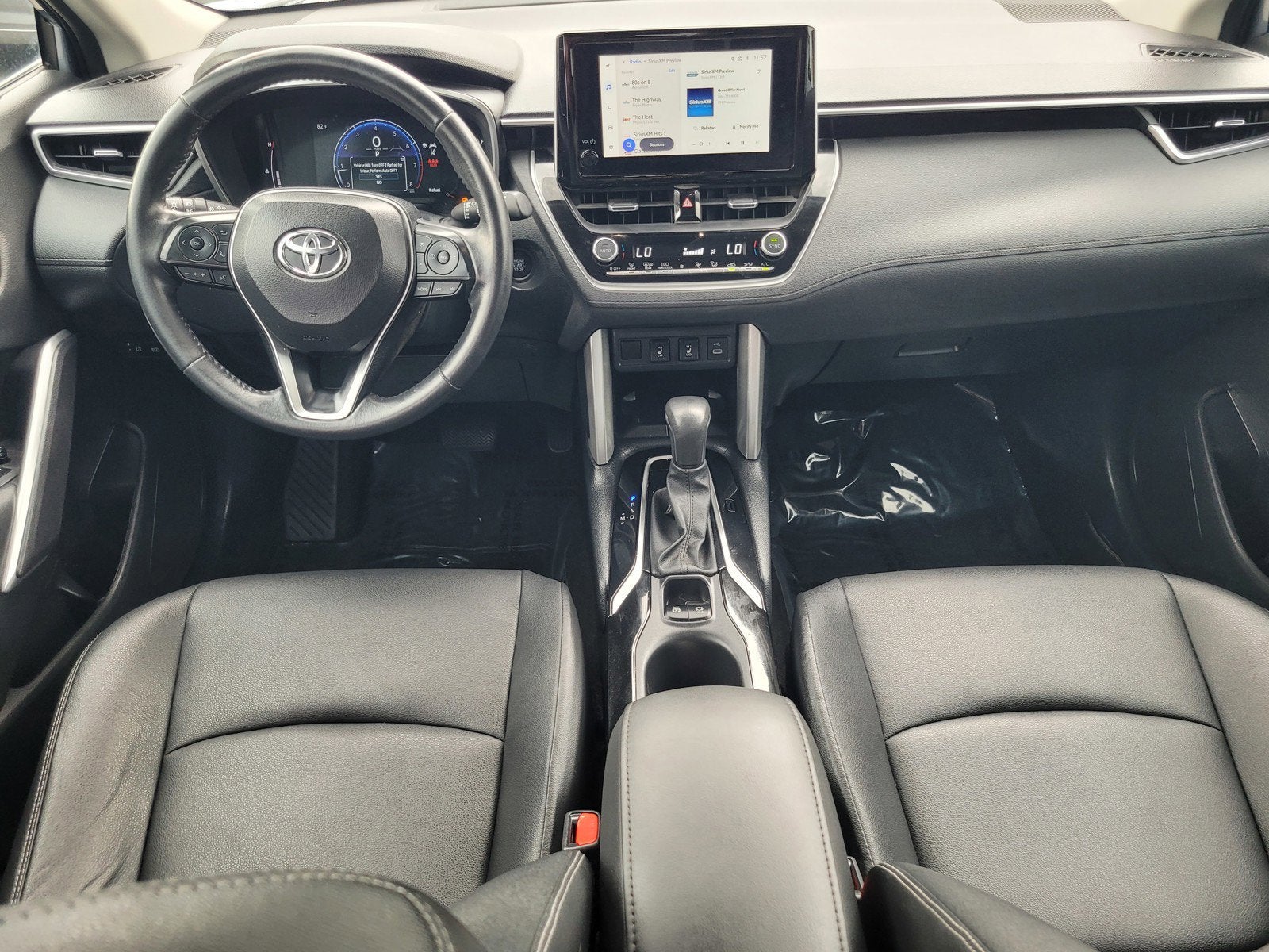 2024 Toyota COROLLA CROSS XLE