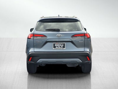 2024 Toyota COROLLA CROSS XLE
