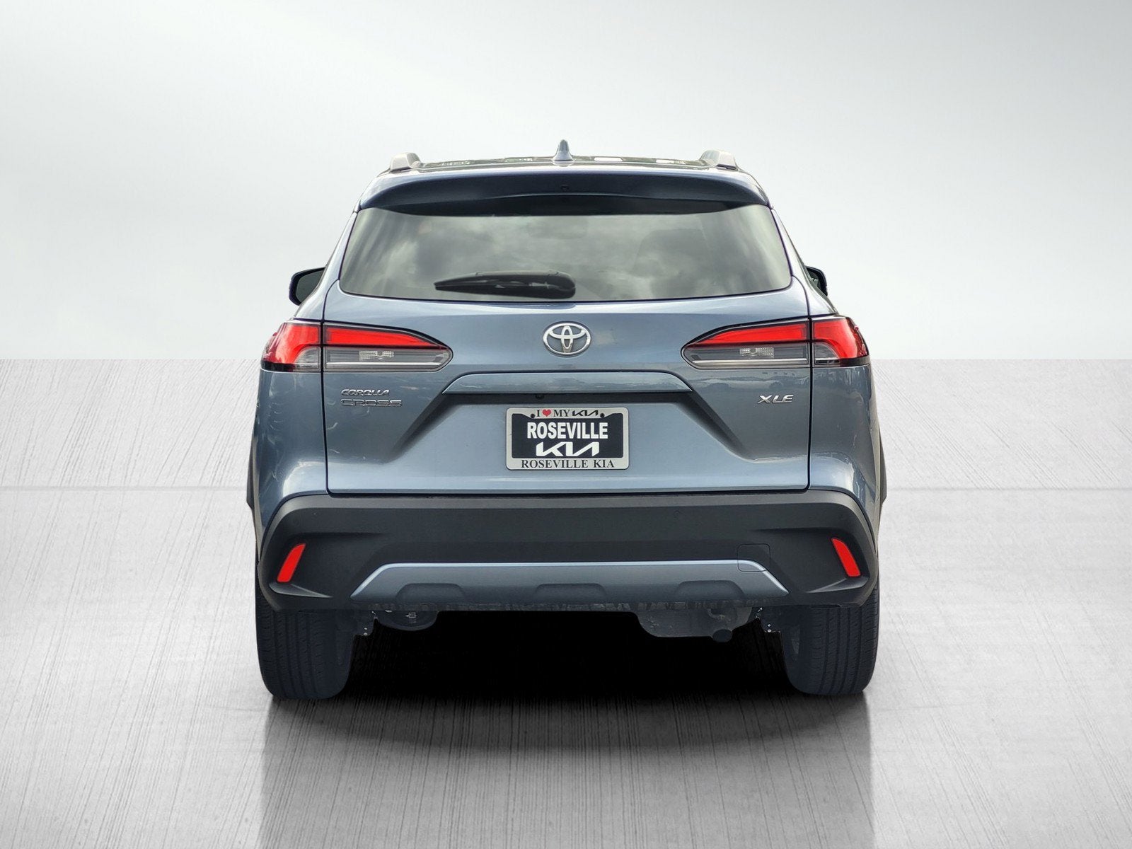 2024 Toyota COROLLA CROSS XLE