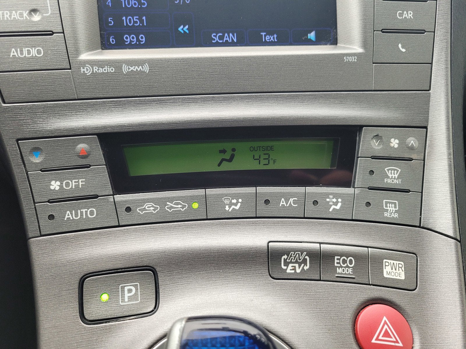 2014 Toyota PRIUS PLUG-IN BASE