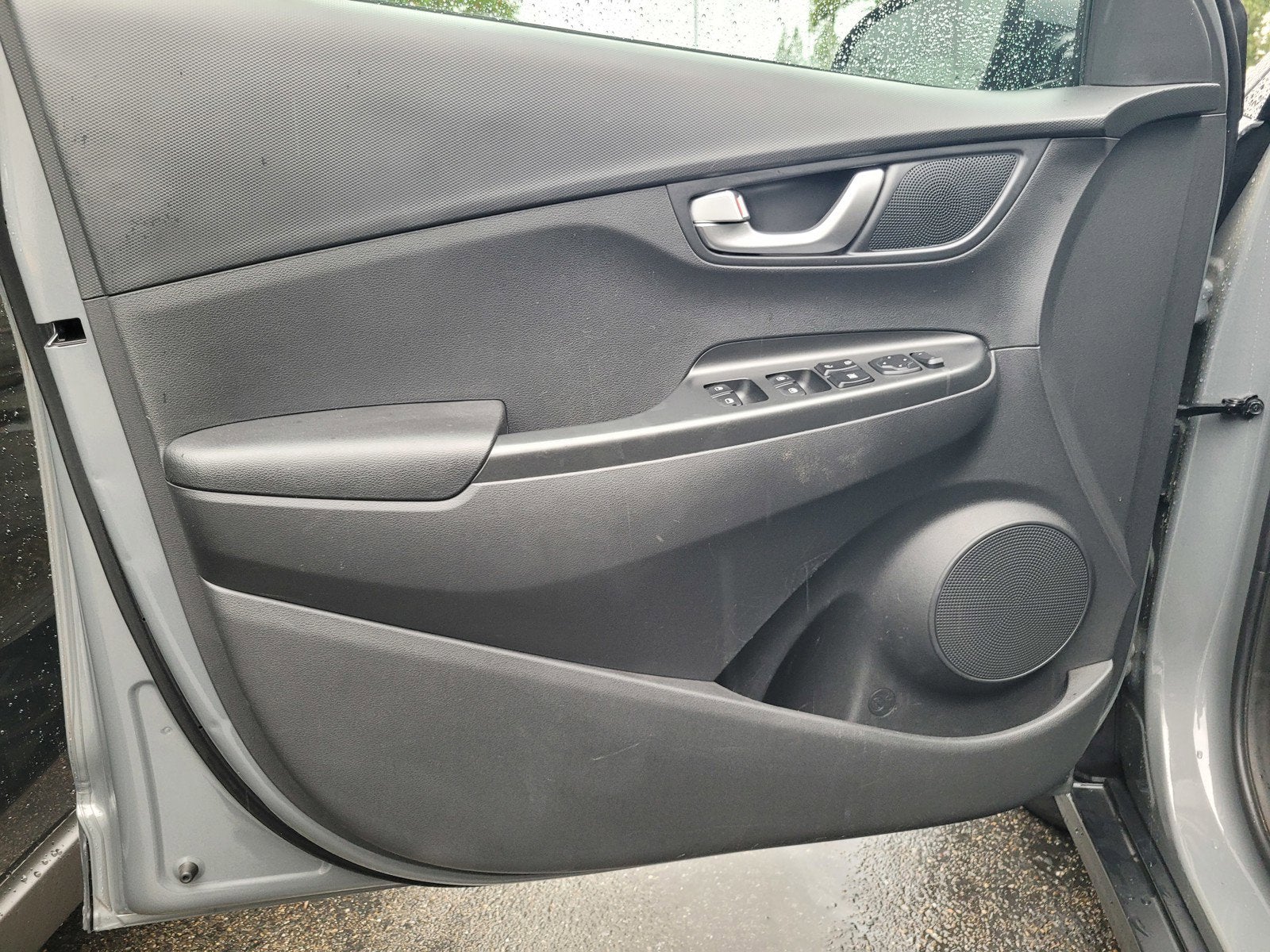 2023 Hyundai KONA ELECTRIC SE