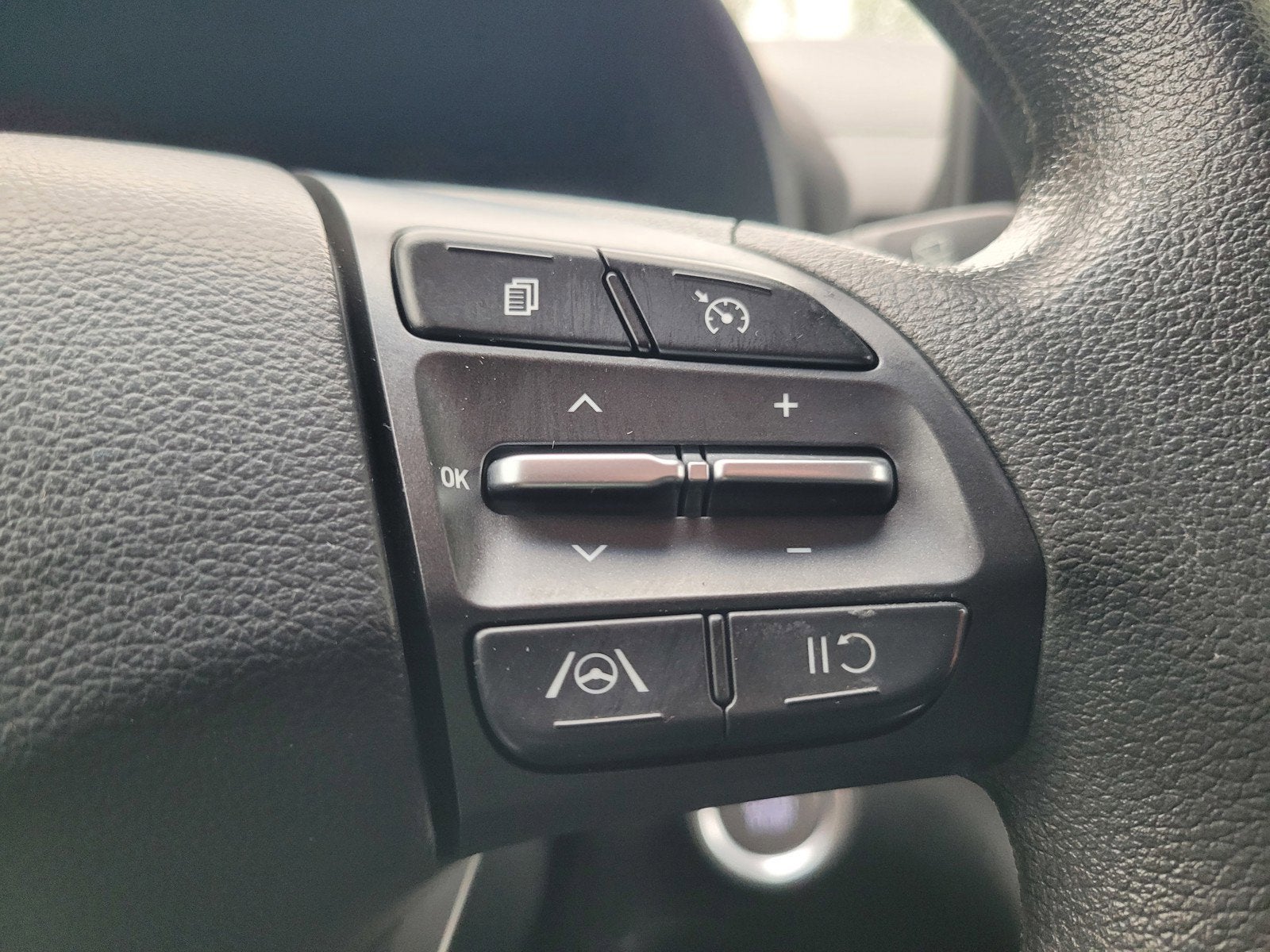 2023 Hyundai KONA ELECTRIC SE