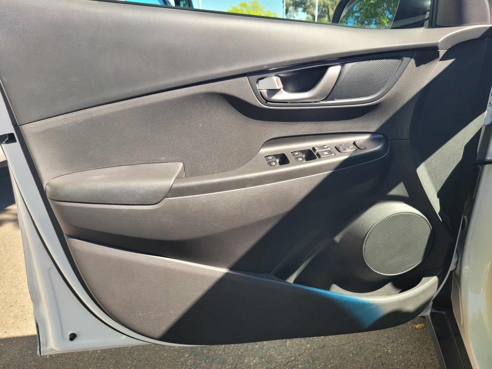 2023 Hyundai KONA ELECTRIC SE