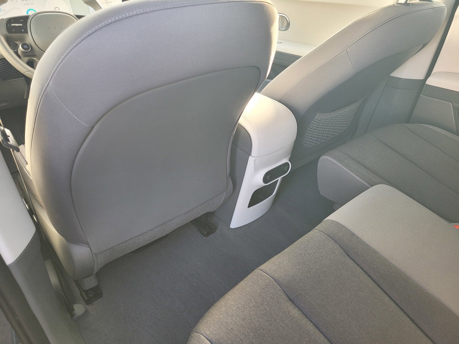 2024 Hyundai IONIQ 5 SE STANDARD RANGE