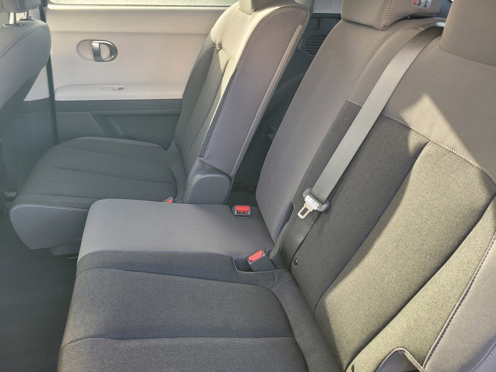 2024 Hyundai IONIQ 5 SE STANDARD RANGE