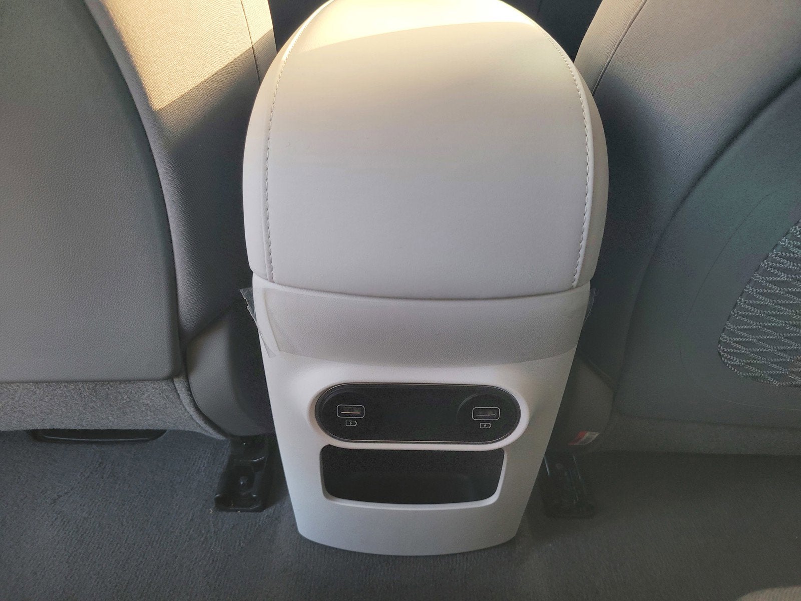 2024 Hyundai IONIQ 5 SE STANDARD RANGE