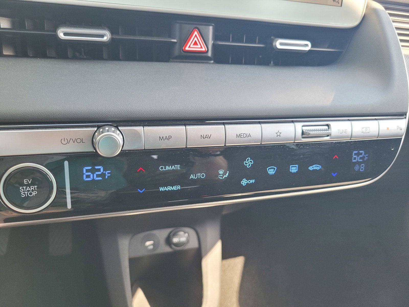 2024 Hyundai IONIQ 5 SE