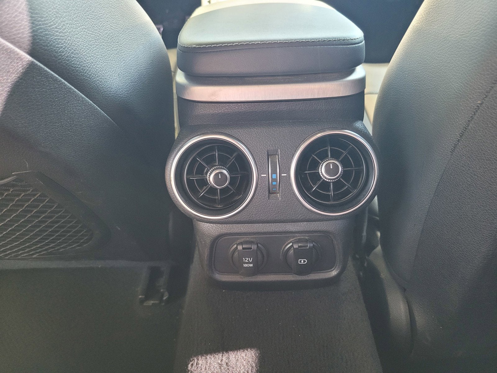 2022 Kia STINGER GT1