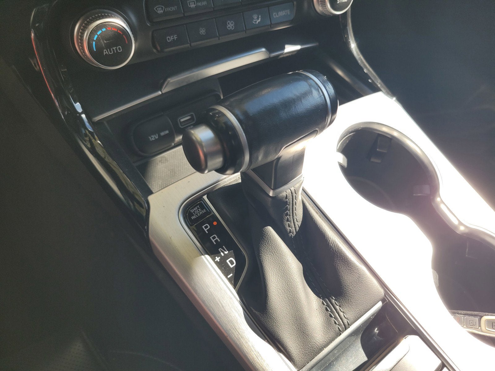 2022 Kia STINGER GT1