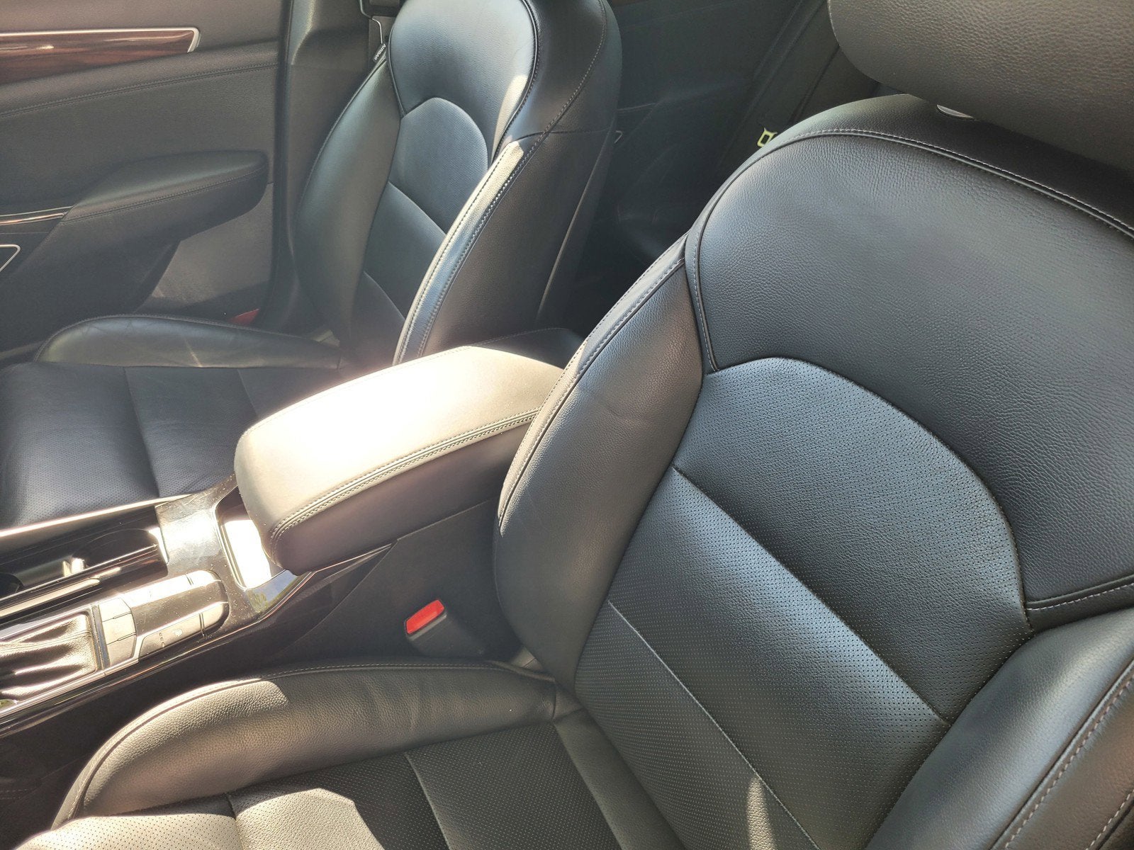 2017 Kia CADENZA PREMIUM