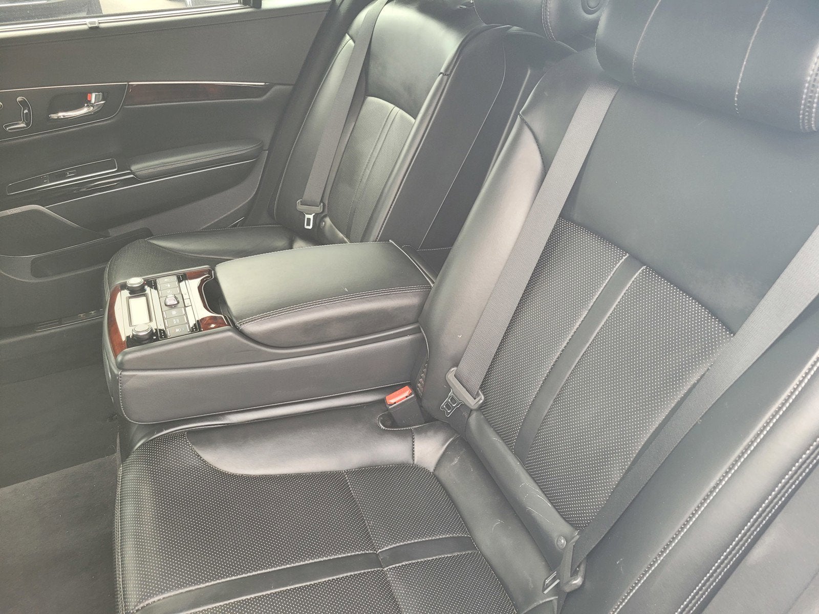 2016 Kia K900 LUXURY