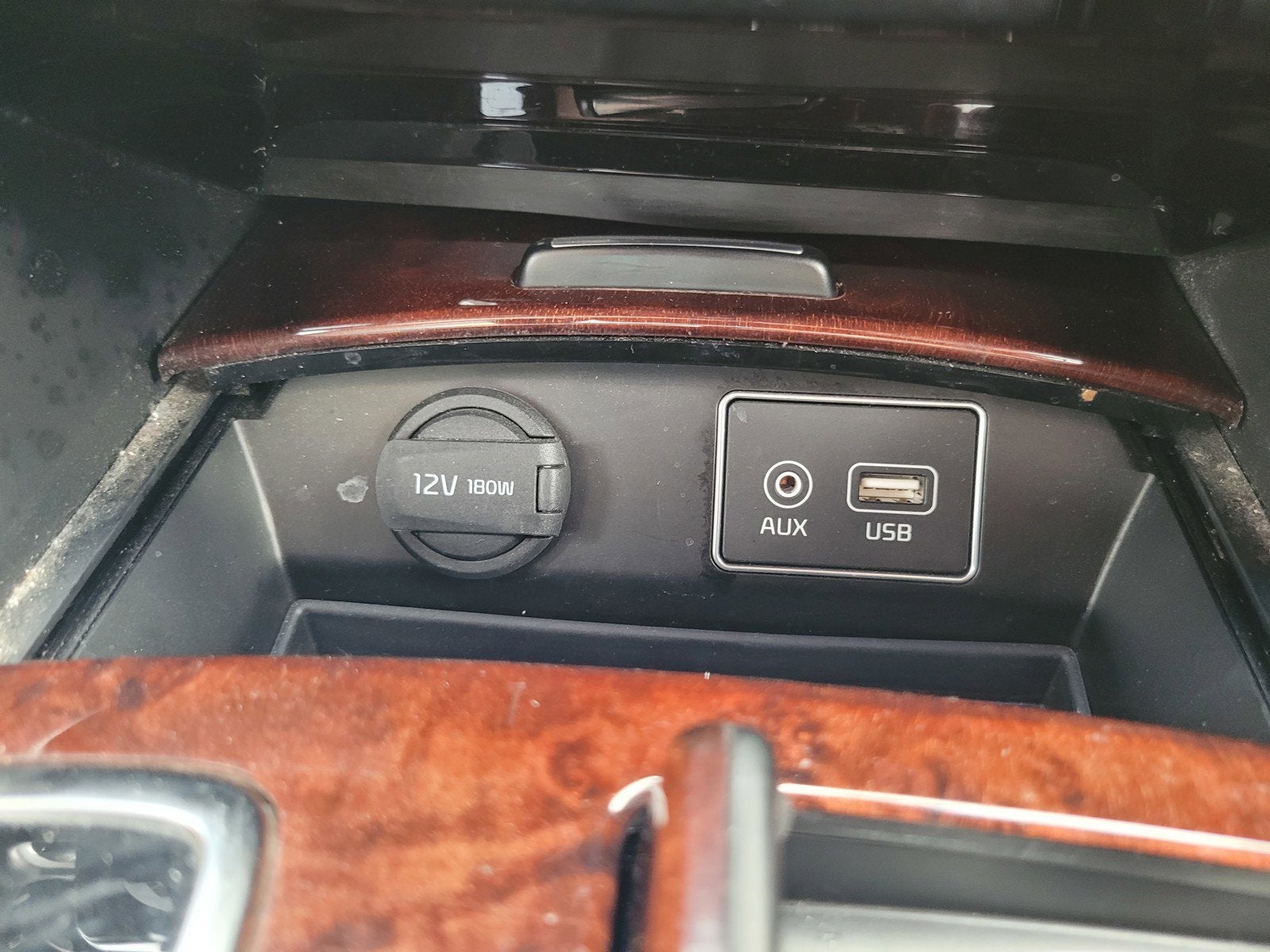 2016 Kia K900 LUXURY