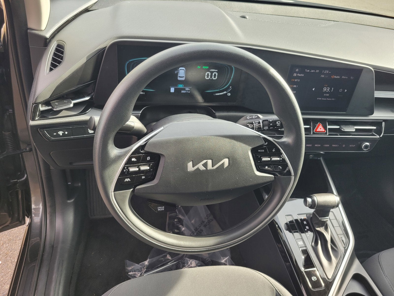 2023 Kia NIRO LX