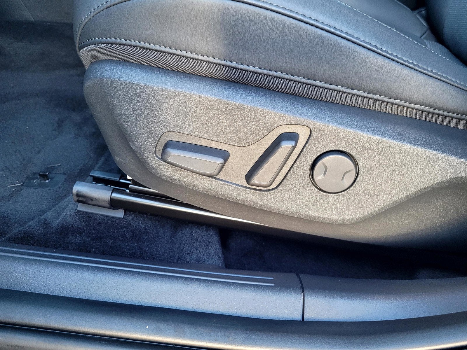 2025 Kia NIRO EV WIND