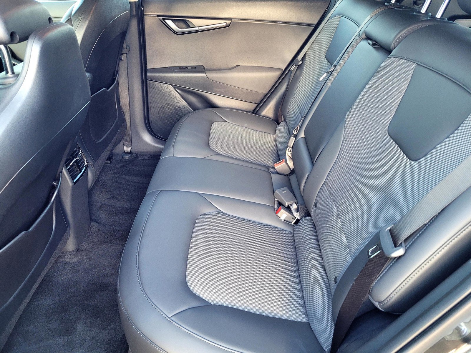 2025 Kia NIRO EV WIND