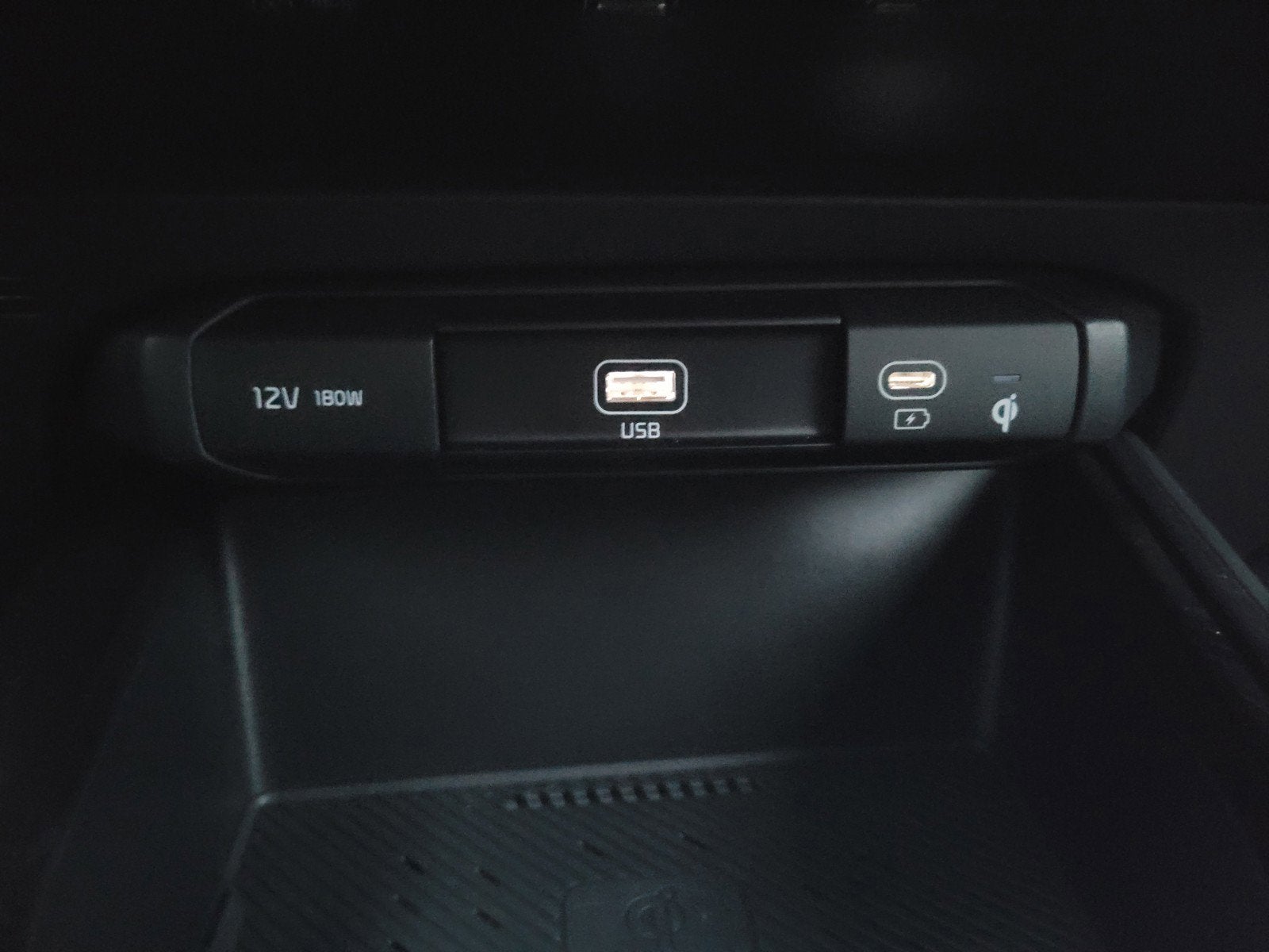 2025 Kia NIRO EV WIND