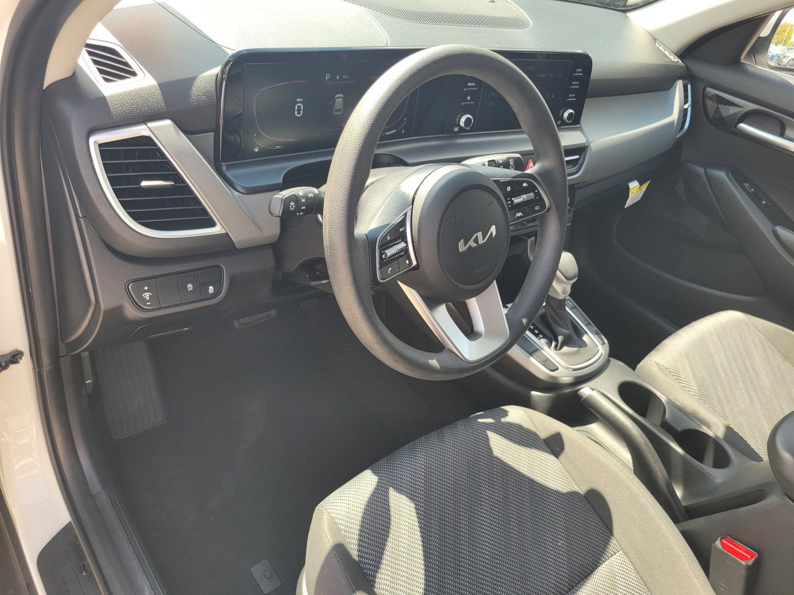 2024 Kia SELTOS LX