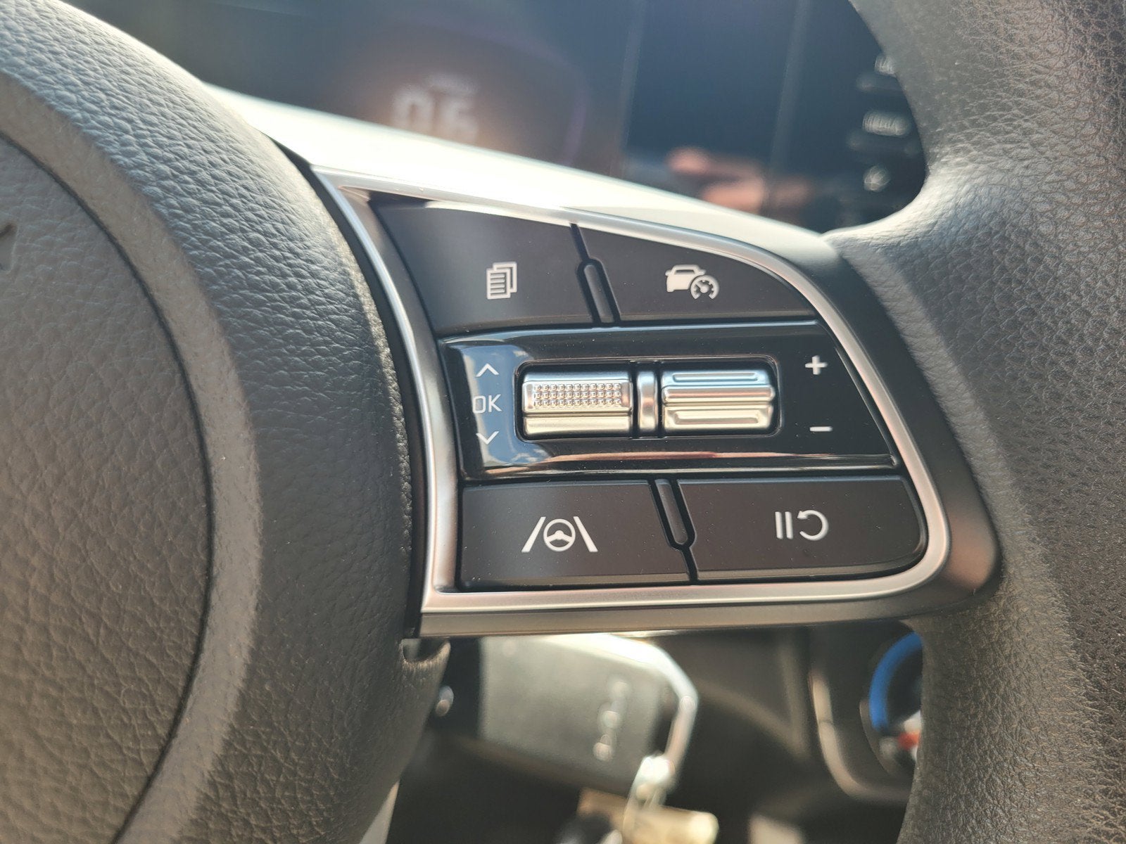2024 Kia SELTOS LX