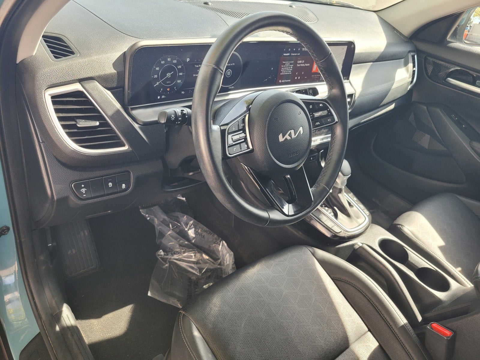 2025 Kia SELTOS EX