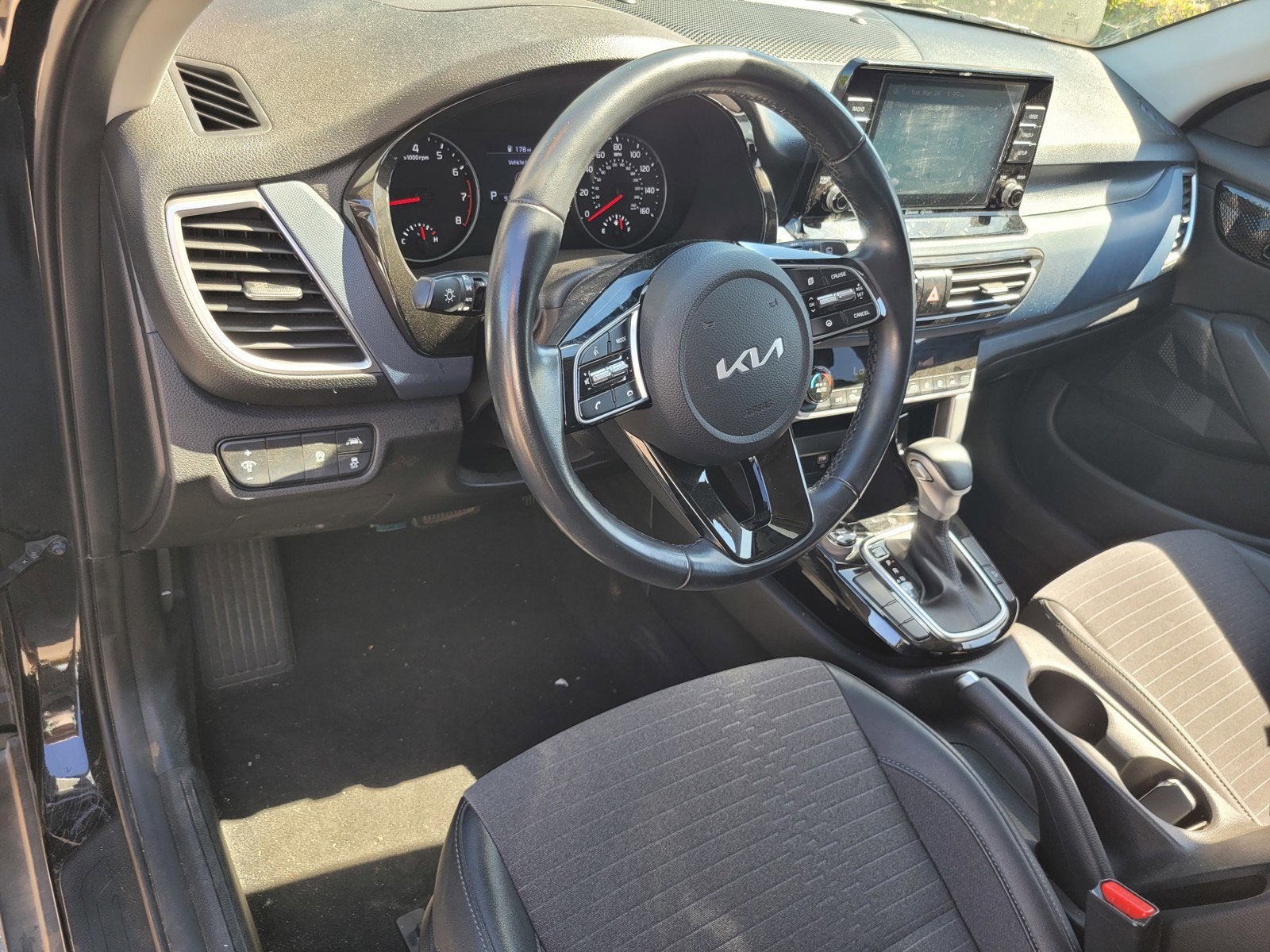 2023 Kia SELTOS S